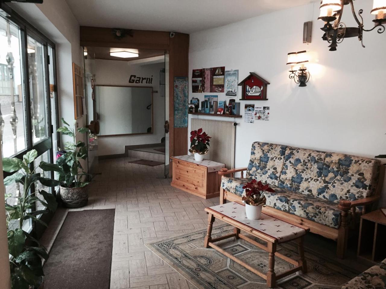 Garni Hirsch Hotel Canazei Exterior foto