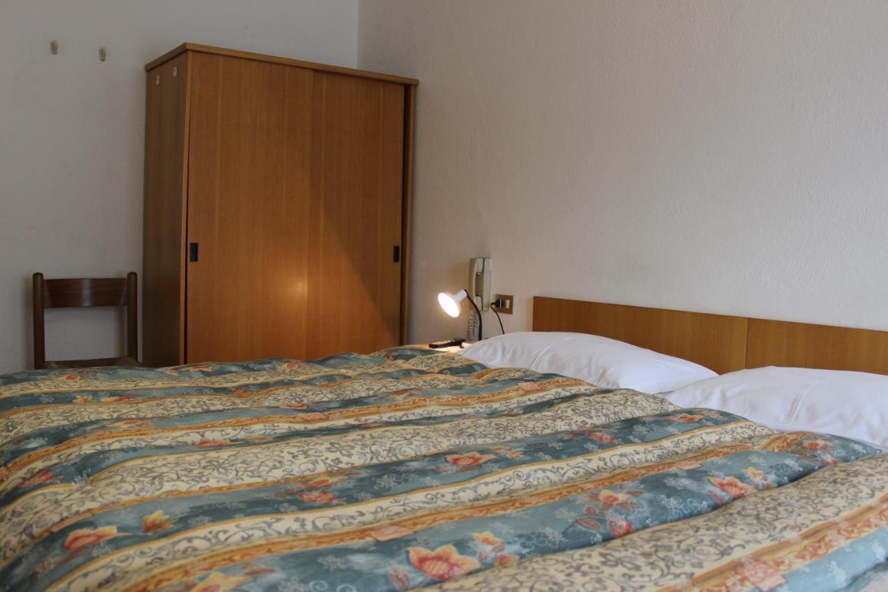 Garni Hirsch Hotel Canazei Exterior foto