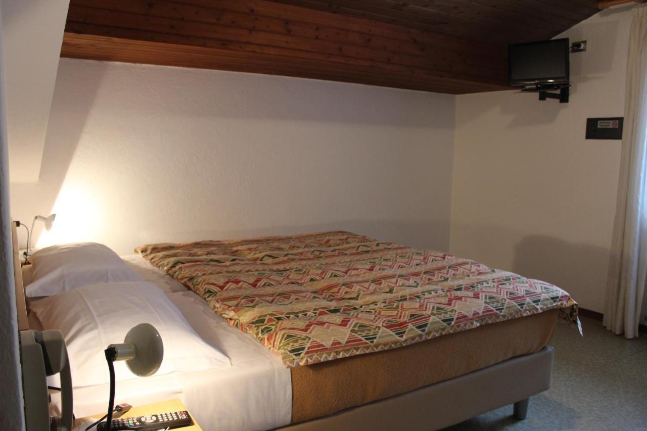Garni Hirsch Hotel Canazei Exterior foto